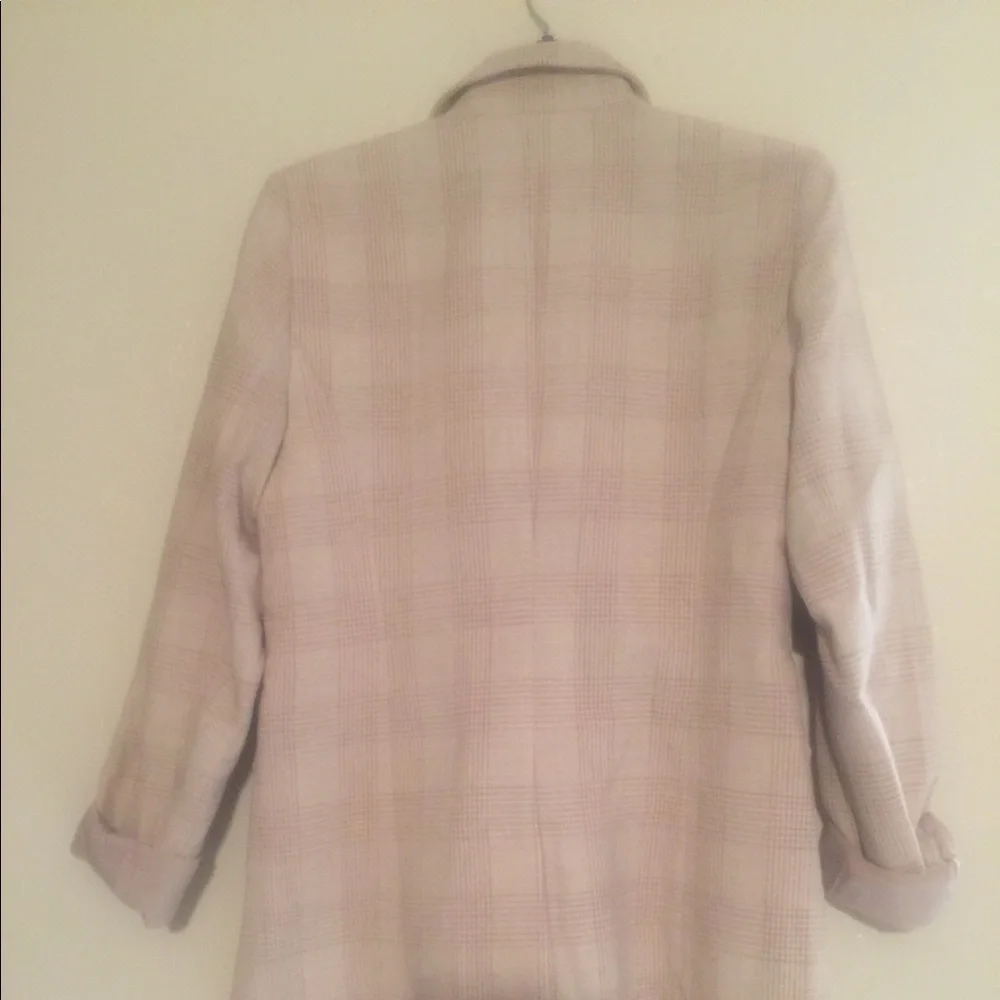 Blazer - Picture 2 of 2